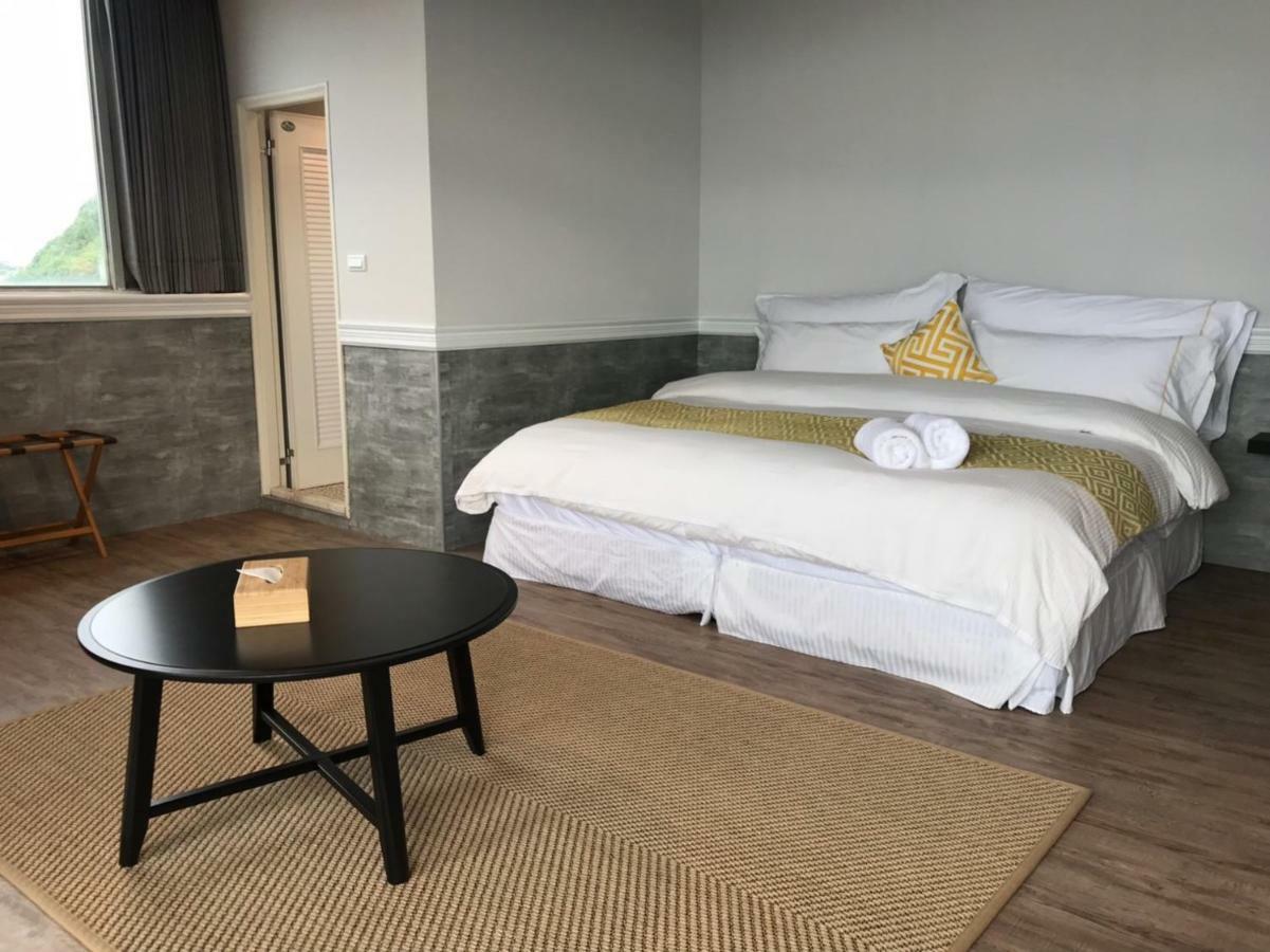 Chill Chill House Hotel Shimen ภายนอก รูปภาพ